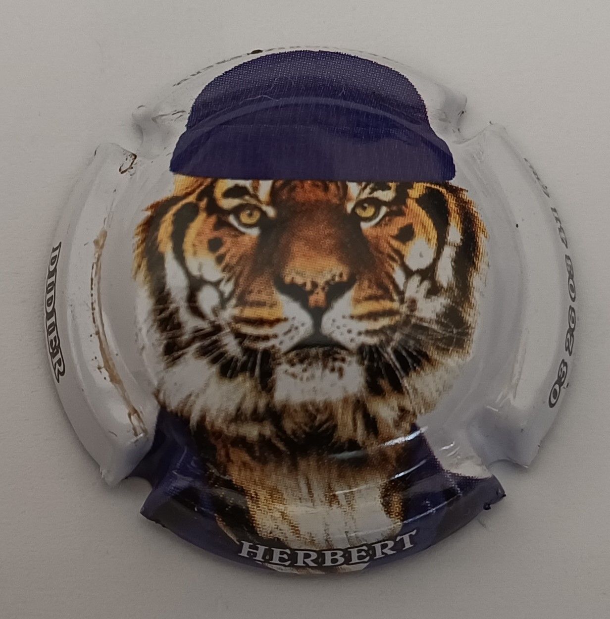 BELLE CAPSULE CHAMPAGNE HERBERT DIDIER REF N°253c NEWS