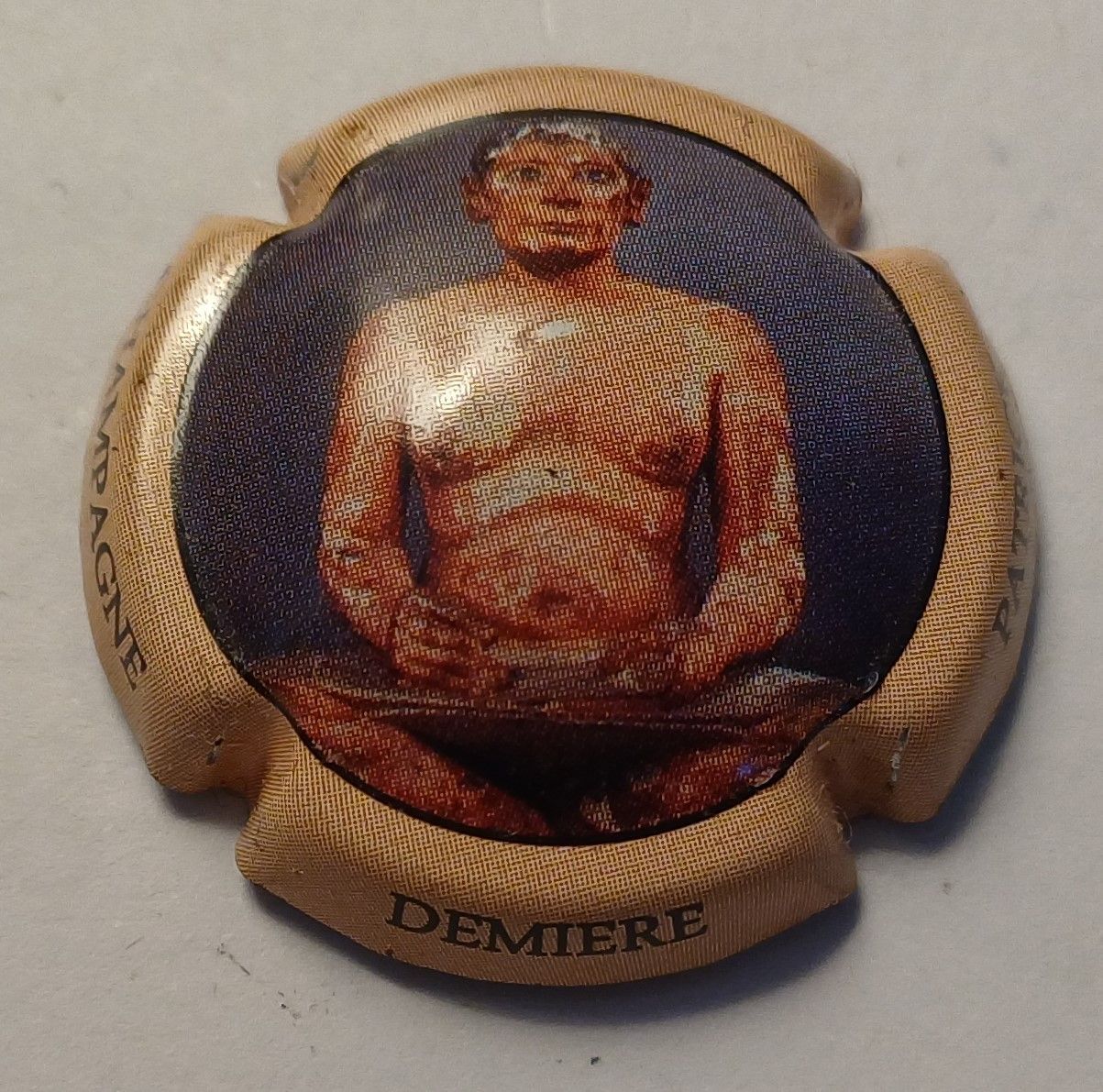 BELLE CAPSULE CHAMPAGNE DEMIERE PATRICK REF N°9d NEWS