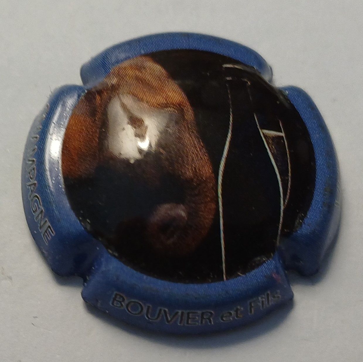 BELLE CAPSULE CHAMPAGNE BOUVIER ET FILS REF N° 9 NEWS