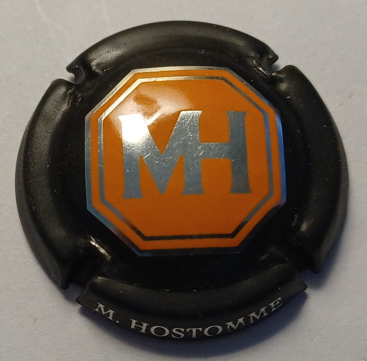 BELLE CAPSULE CHAMPAGNE M.HOSTOMME RÉF N°40 NEWS