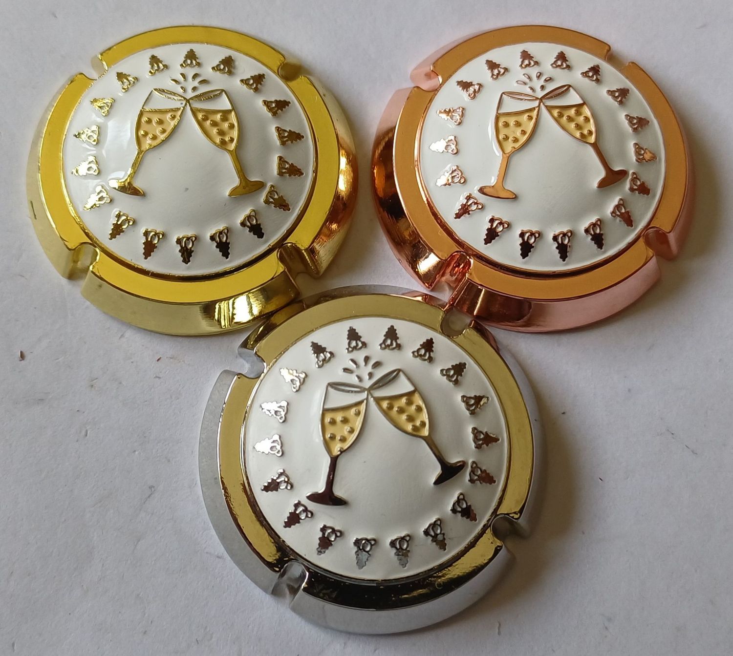 3 BELLES CAPSULES CHAMPAGNE BIJOU PONSART BROCHET 150EX NEWS