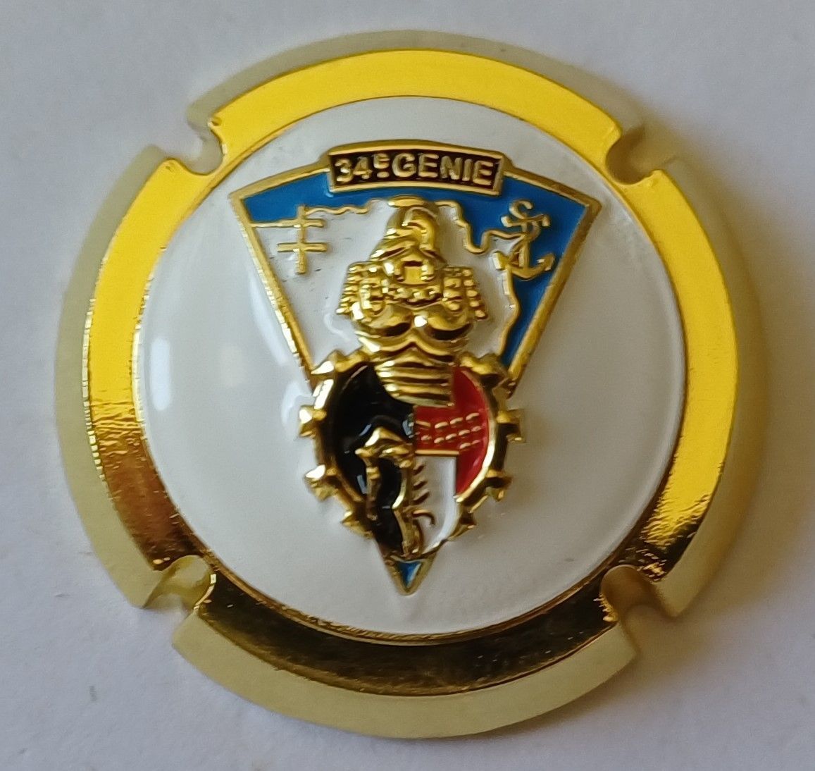 BELLE CAPSULE CHAMPAGNE SERGE CHEUTIN 34 REGIMENT DE GENIE BIJOUX 2026 180EX NEWS