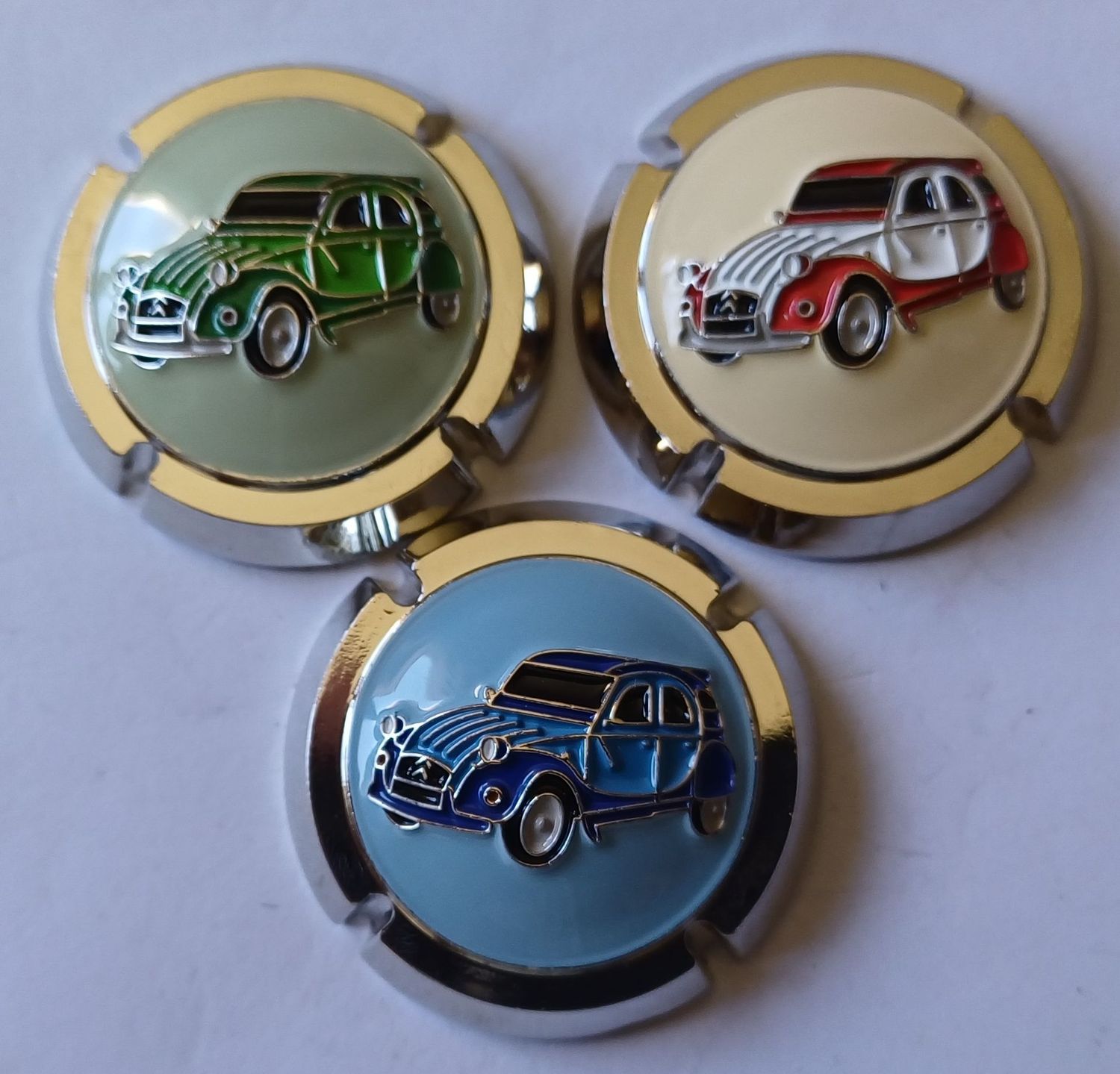 3 BELLES CAPSULES CHAMPAGNE BIJOU CAMUS SARTORE 2CV 150EX 2026 NEWS
