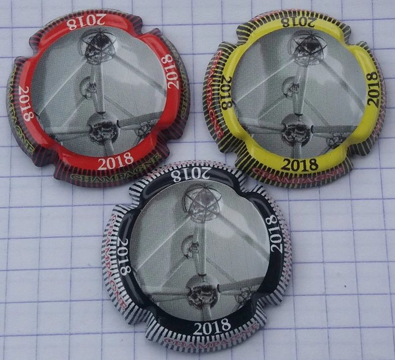 3 BELLES CAPSULES CHAMPAGNE GENERIQUE ATOMIUM 2018 REF N°976 c a 976e NEWS