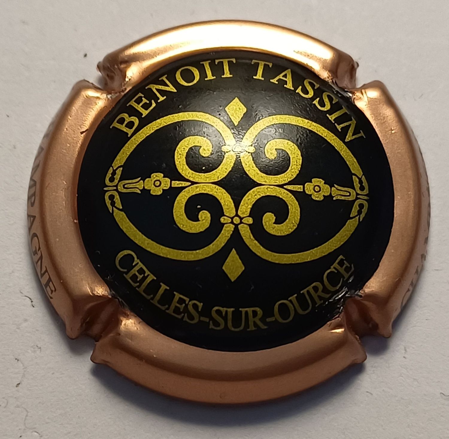 BELLE CAPSULE CHAMPAGNE TASSIN BENOIT REF N°4 NEWS