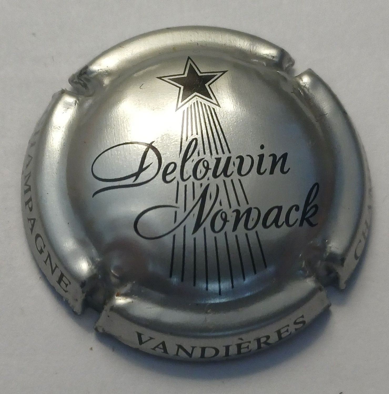 BELLE CAPSULE CHAMPAGNE DELOUVIN NOWACK REF N°8 NEWS