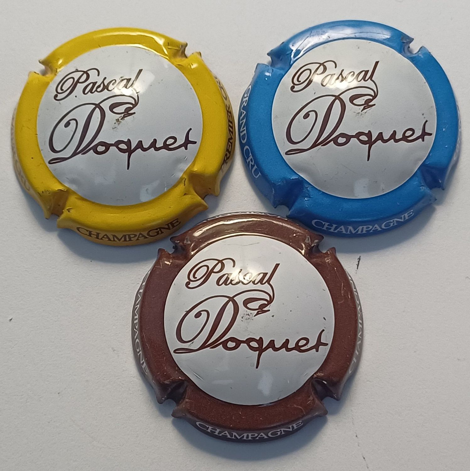 3 BELLES CAPSULES CHAMPAGNE DOQUET PASCAL REF N°1 a 3 NEWS