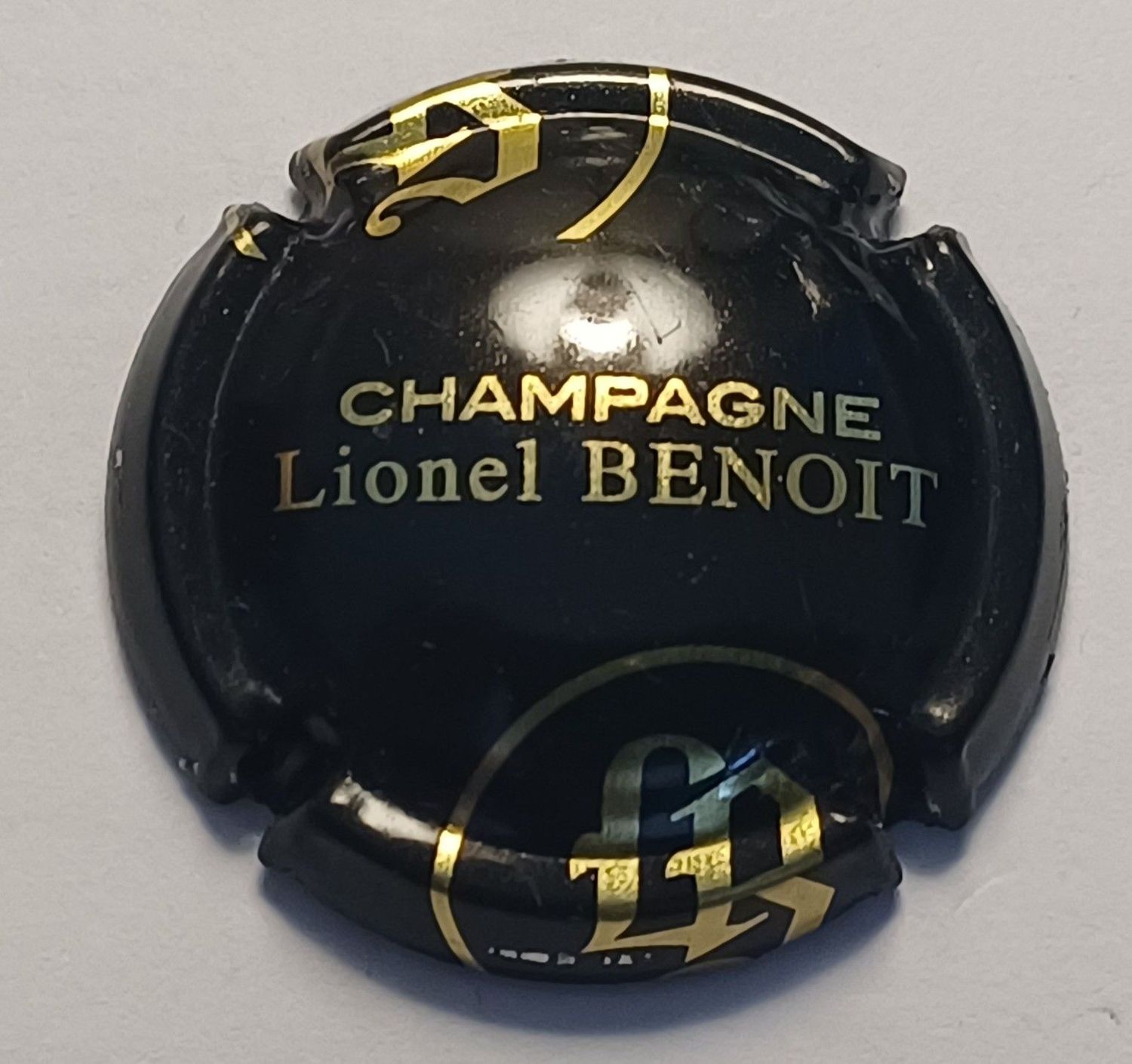 BELLE CAPSULE CHAMPAGNE LIONEL BENOIT REF N°9 NEWS