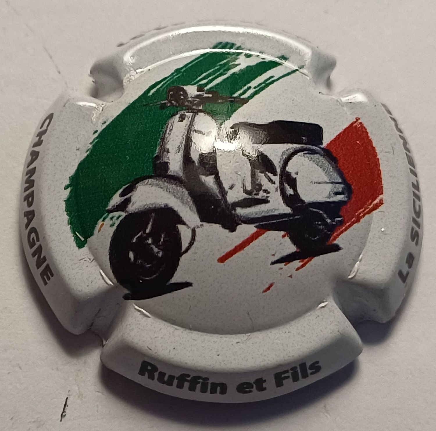 BELLE CAPSULE RUFFIN ET FILS BONNE ANNEE 2019 REF N°58b NEWS