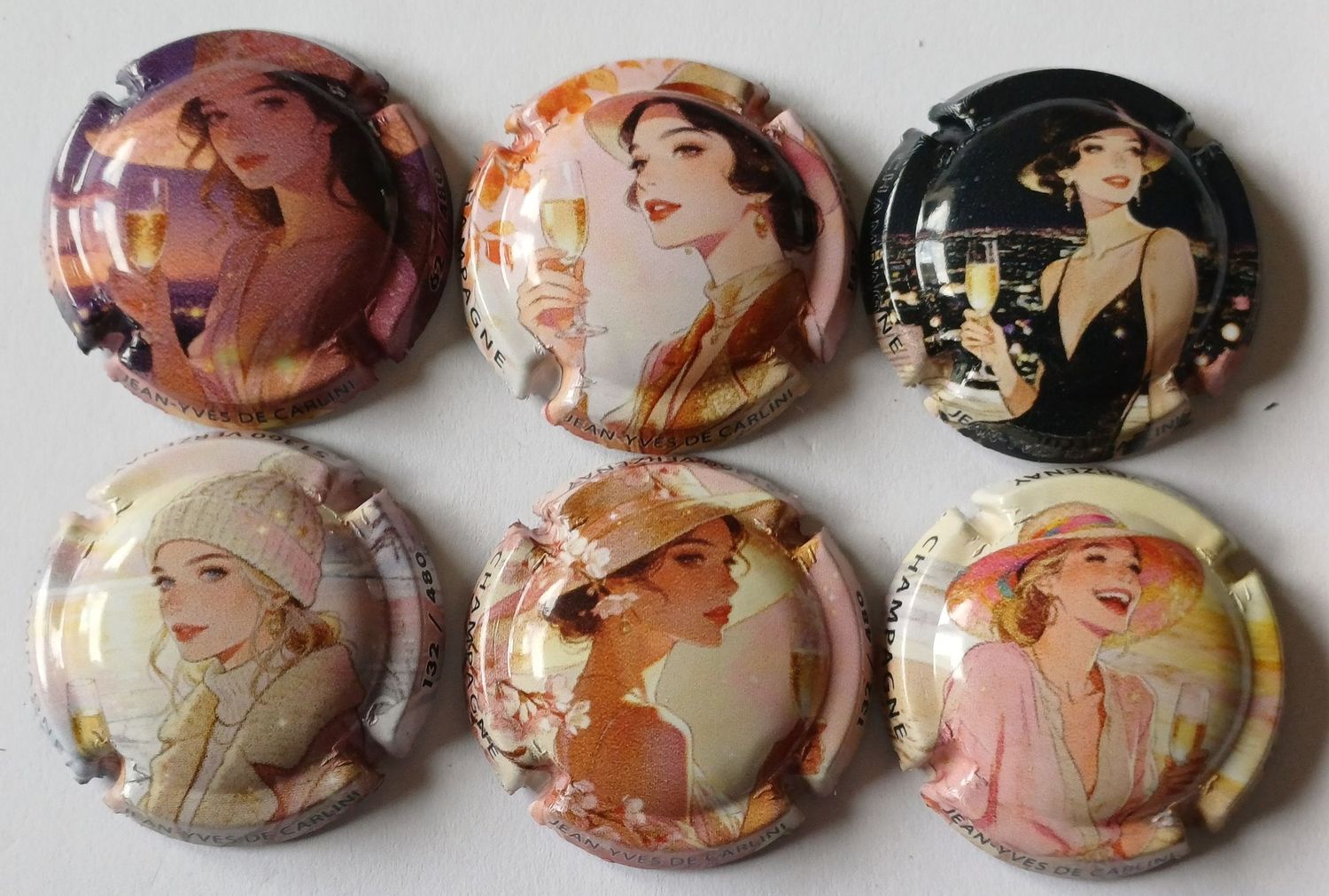 6 BELLES CAPSULES CHAMPAGNE DE CARLINI FEMMES CHAPEAU 480EX / 2026 NEWS