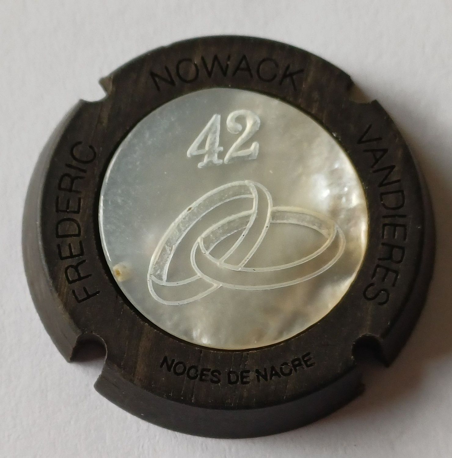 BELLE CAPSULE CHAMPAGNE NOWACK NACRE 42 ANS NOCES DE NACRE 200ex N°66c NEWS