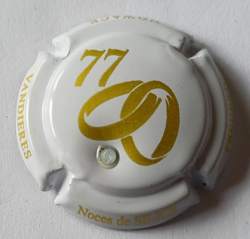 BELLE CAPSULE CHAMPAGNE NOWACK 77 ANS NOCES DE SILICE 200ex N°66l NEWS