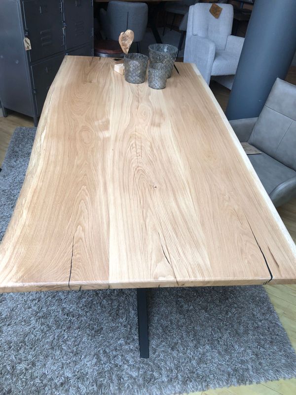 Esstisch, Vollholzplatte 4cm, 3 Holzlamellen, Stahluntergestell Esstisch, Vollholzplatte 4cm, 3 Holzlamellen, Stahluntergestell