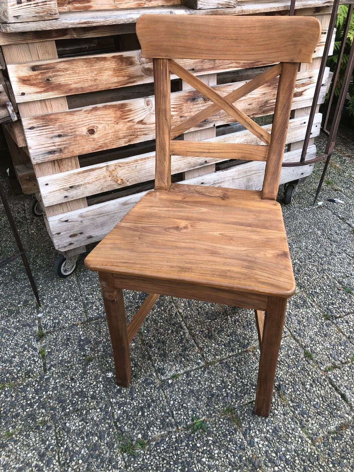 Solider stabiler Teak-Stuhl aus Denkgleh Teak