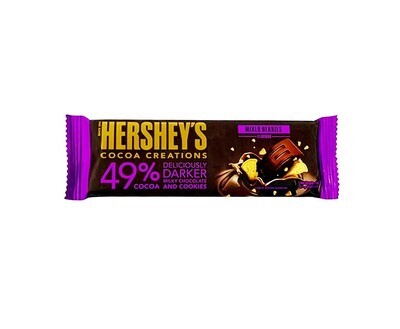 Hershey’s Cocoa Creations 49% Deliciously Darker Milky Chocolate And Cookies Mixed Berries Flavour 40g