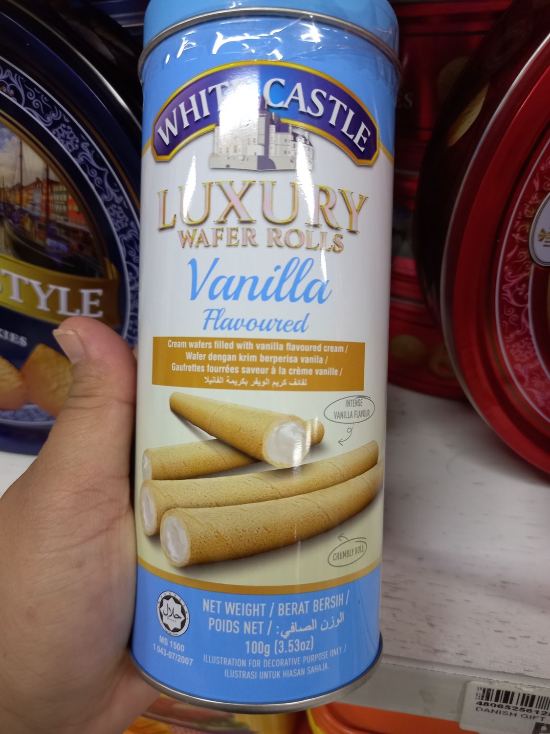 White castle luxury wafer rools vanilla flavor 100g