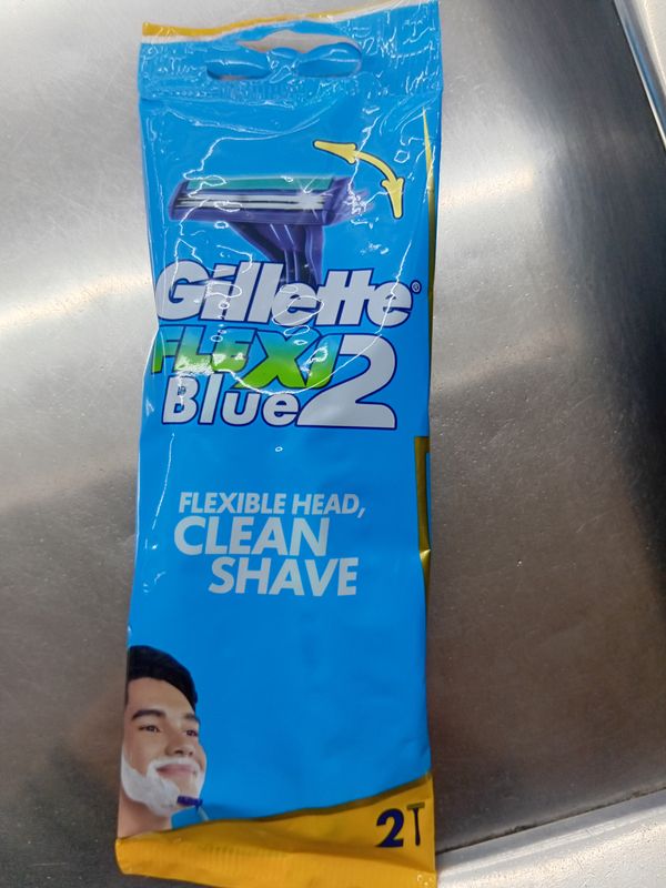 Gillette Blue II Plus Pivot 2 Pieces