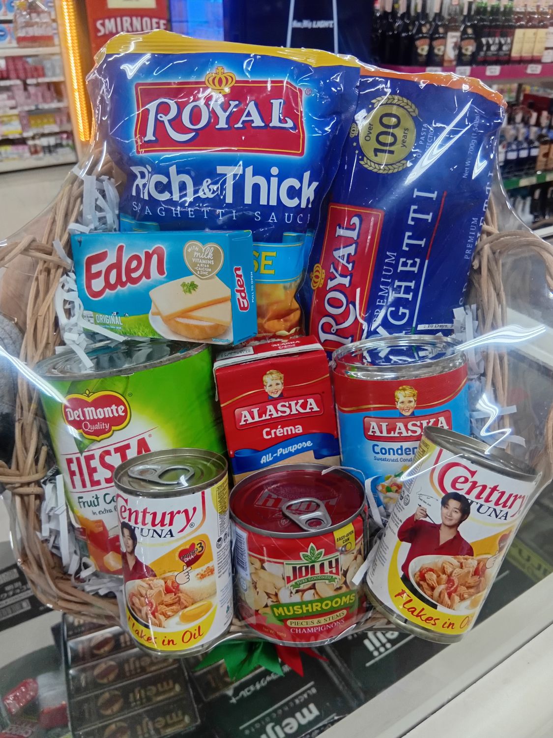 CHRISTMAS BASKET WITH 2 HANDLE 023