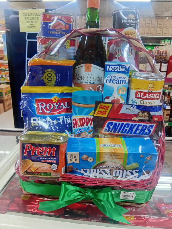 CHRISTMAS BASKET HI-BACK MED 021