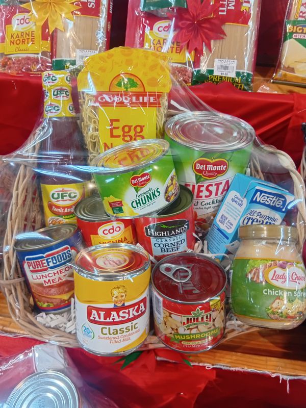 CHRISTMAS BASKET WITH 2 HANDLE 004