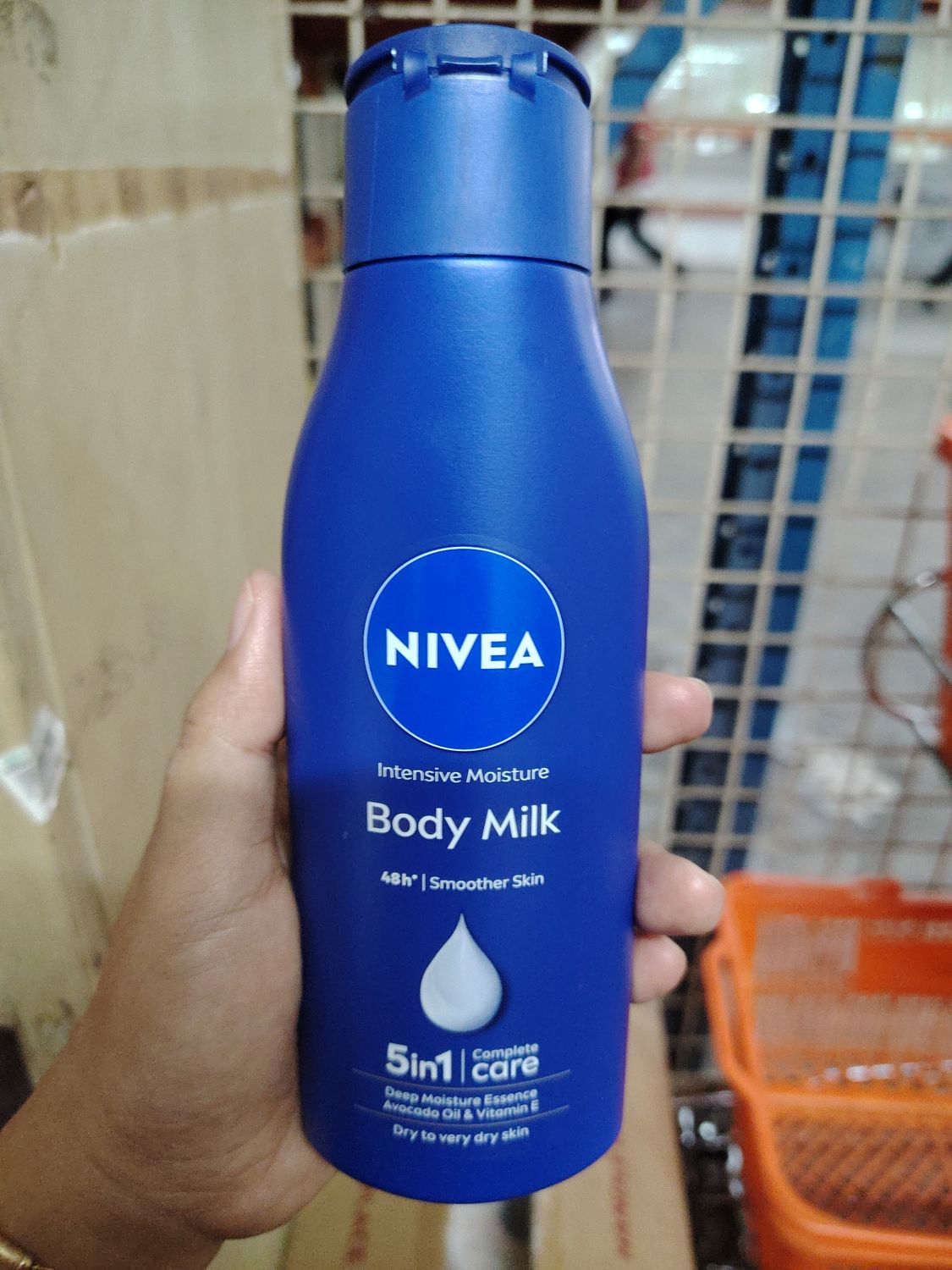 Nivea Intense Body Milk 200ml (dry to very dry skin)