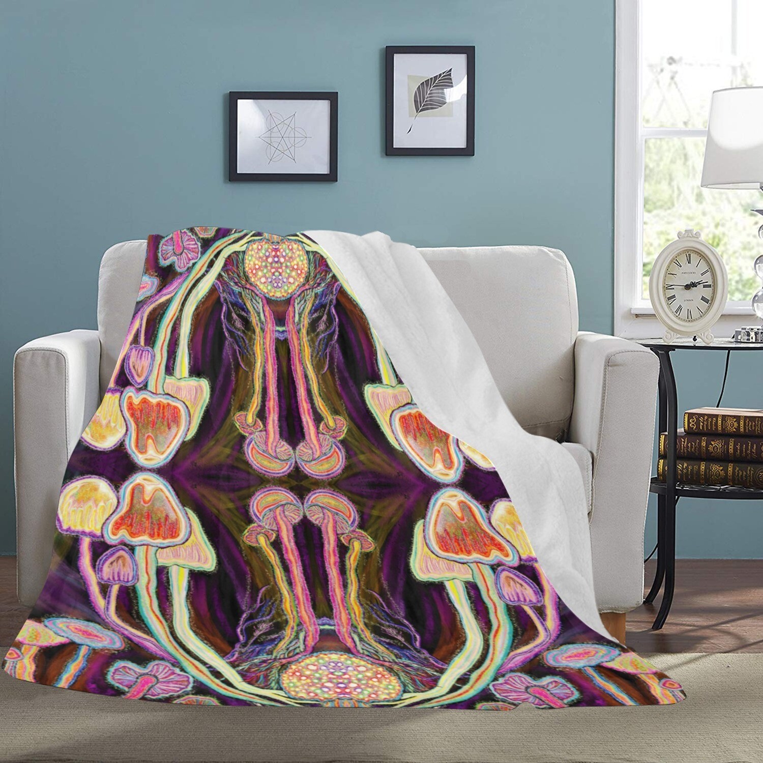 🤴🏽👸🏽🍄Large Ultra-Soft Micro Fleece Blanket Psychadelic Mushrooms by Maru, gift, gift for her, gift for him, gift for them, 70"x80" II