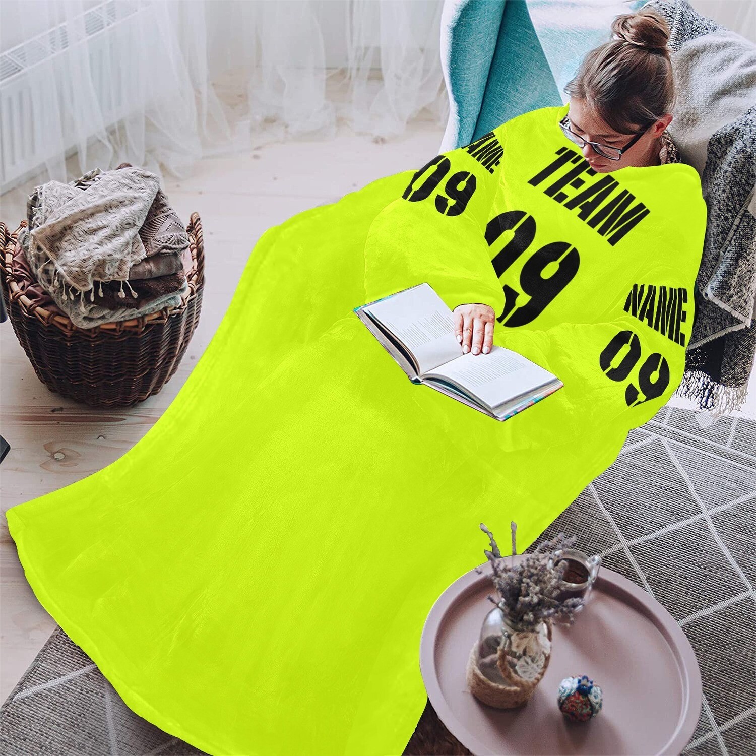 🤴🏽👸🏽Custom Team Wearable Blanket for Adults, Sports uniform, Personalized Blanket with sleeves, custom design your own Blanket, add team, name, gift, 68.9"x52.7" / 175 cm x 133.86 cm