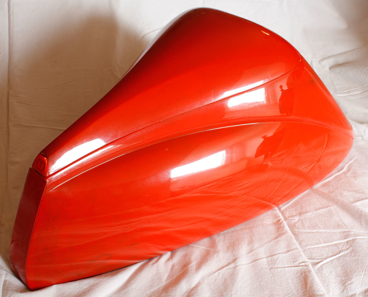 Tailbox Dolphin Fiberglass