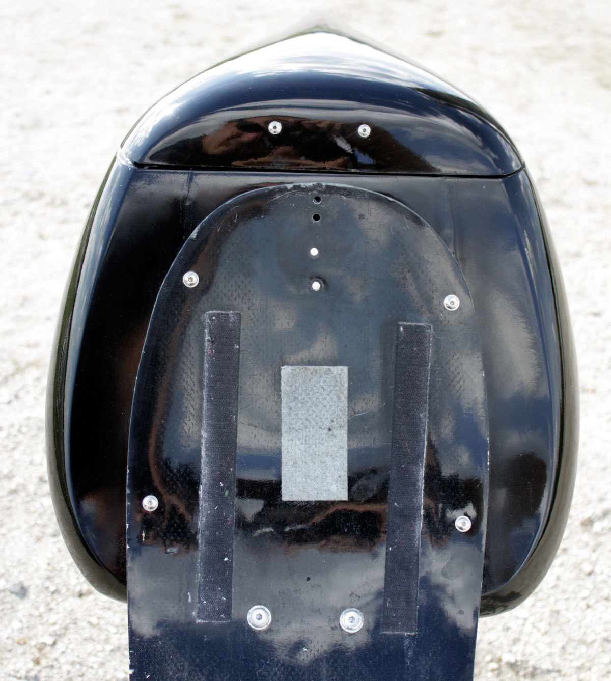Tailbox Dolphin Carbon
