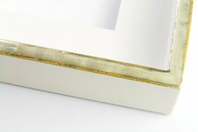 Schattenfugenrahmen - Citrongold - Gelb Handgefertigter Vergolderrahmen-Schattenfugenrahmen für Leinwandbilder mit Blattgold auf gelbem Grund.
