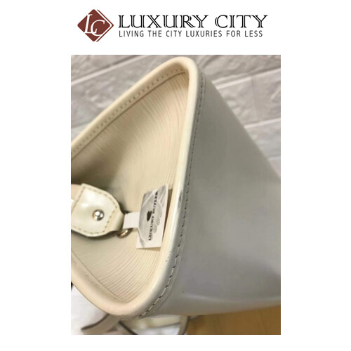 [Luxury City] Preloved Authentic Louis Vuitton EPI Madeleine PM Shoulder Bag White EPI Leather