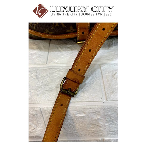 [Luxury City] Preloved Authentic Louis Vuitton Monogram Canvas Saumur Shoulder Bag Vintage