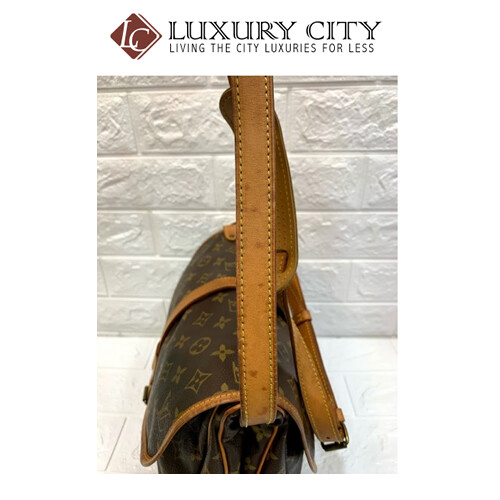 [Luxury City] Preloved Authentic Louis Vuitton Monogram Canvas Saumur Shoulder Bag Vintage