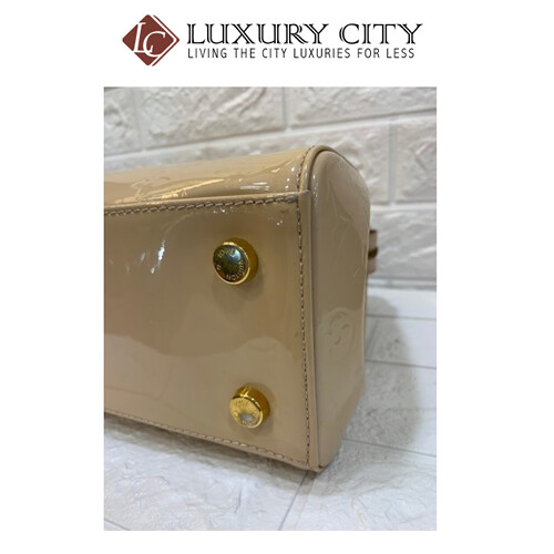 [Luxury City] Preloved Authentic Louis Vuitton Amarante Monogram Vernis Brea GM Bag White 050705