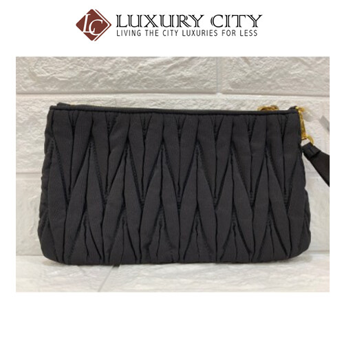 [Luxury City] Preloved Authentic Miu Miu Wristlet Black