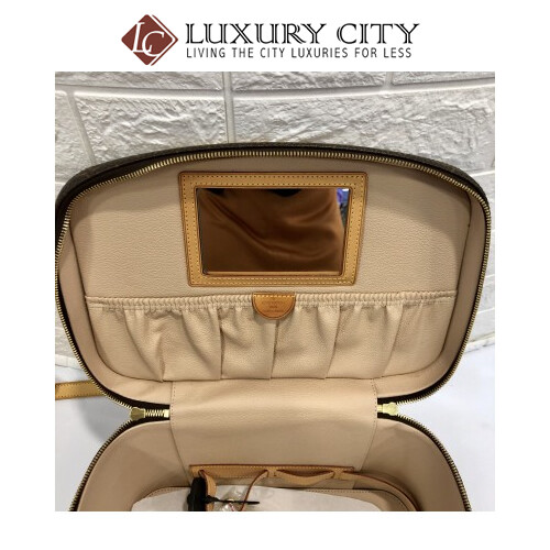 [Luxury City] Preloved Vintage Louis Vuitton Cosmetic Bag with Strap
