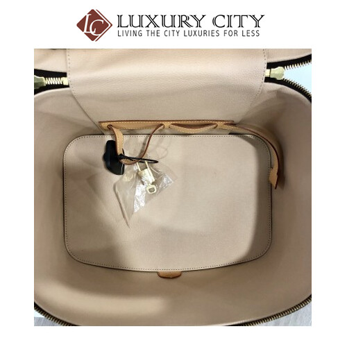 [Luxury City] Preloved Vintage Louis Vuitton Cosmetic Bag with Strap