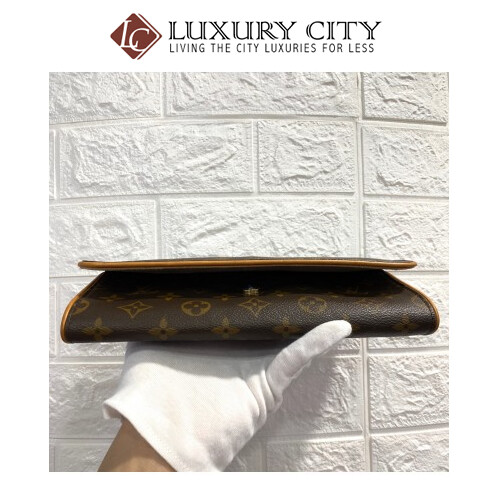 [Luxury City] Preloved Vintage Louis Vuitton Twin Pochette Crossbody Bag