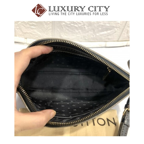 Preloved Louis Vuitton Wristlet