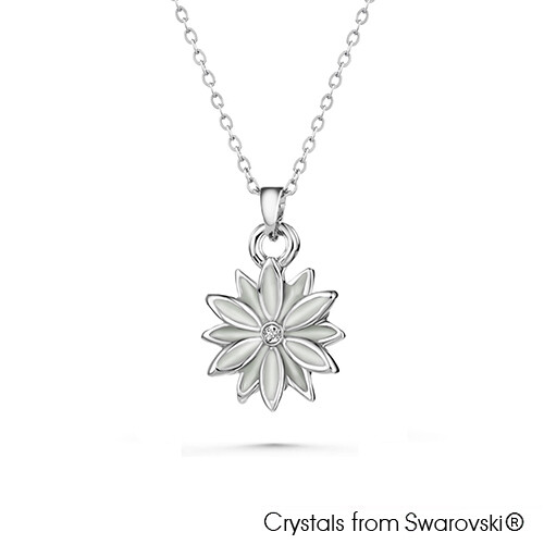 LUSH Daisy Necklace
