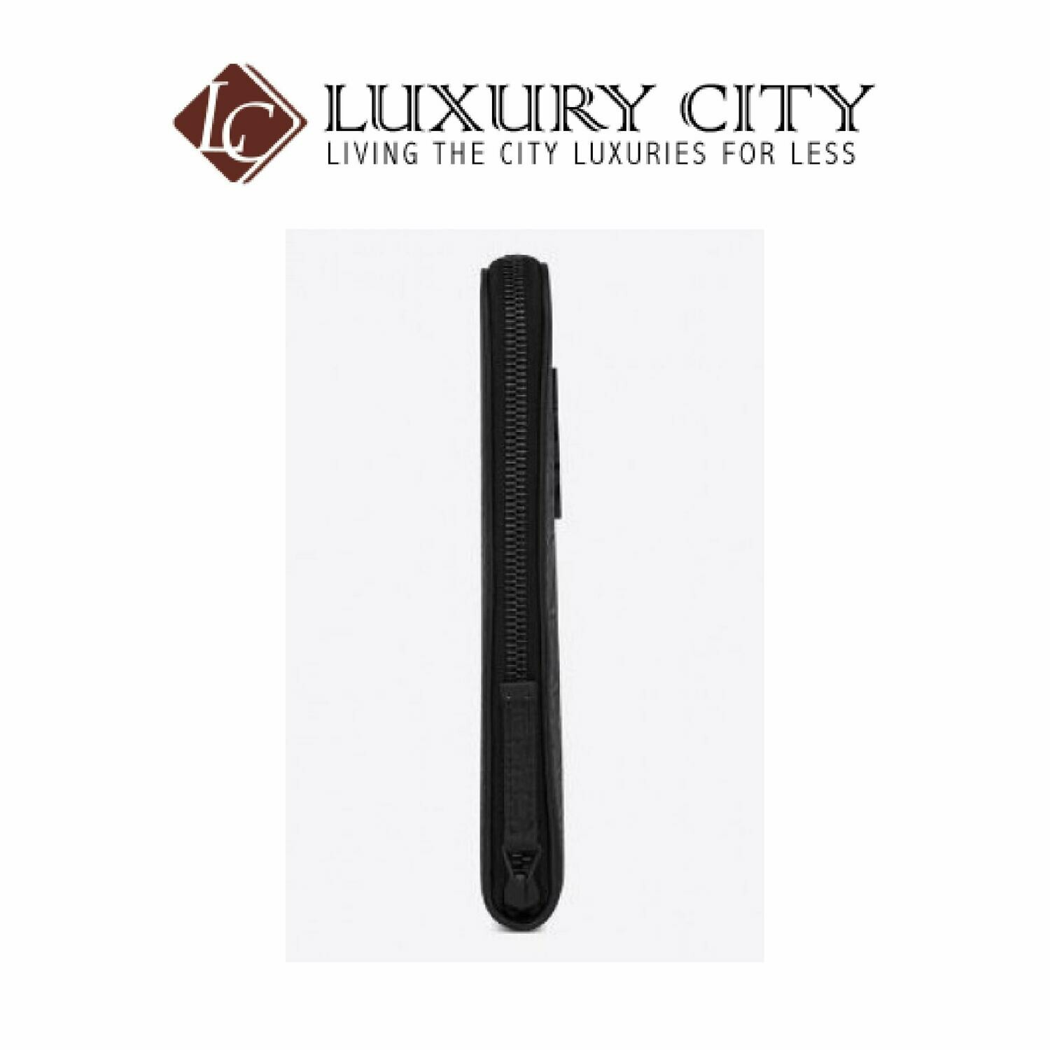 [Luxury City] Saint Laurent Monogram Tablet Holder In Crocodile Embossed Leather Black YSL-529862
