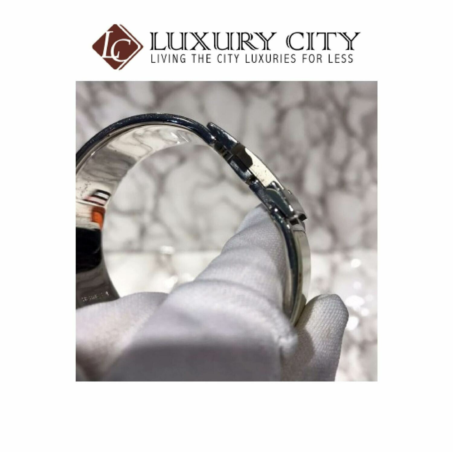 [Luxury City] Preloved Authentic Hermes White Chic Clac H Bracelet