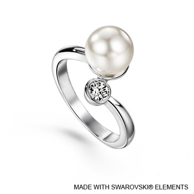 LUSH Elegant Swarovski Pearl Ring