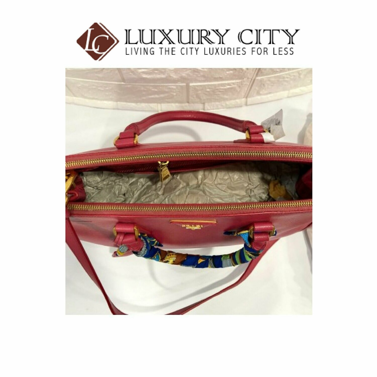 [Luxury City] Preloved Authentic Prada Saffiano Handbag