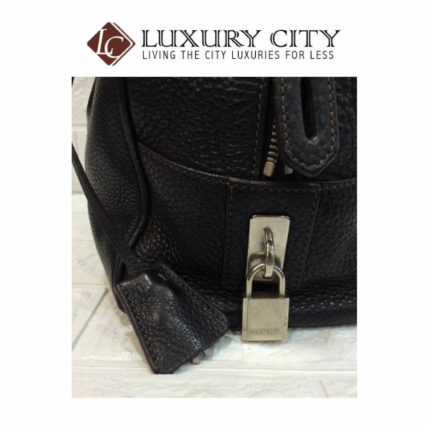 [Luxury City] Preloved Authenthic Prada Handbag