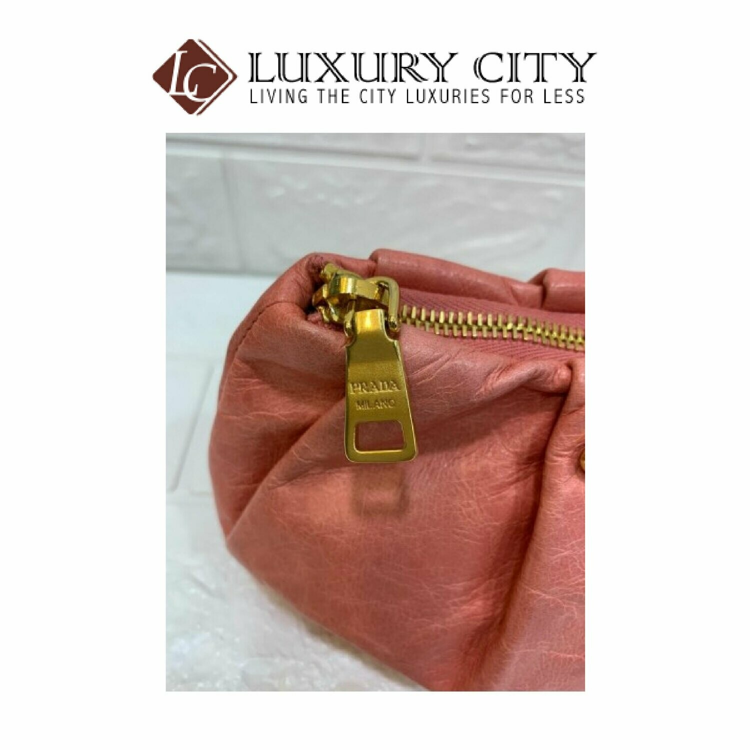 [Luxury City] Preloved Authentic Prada Wristlet
