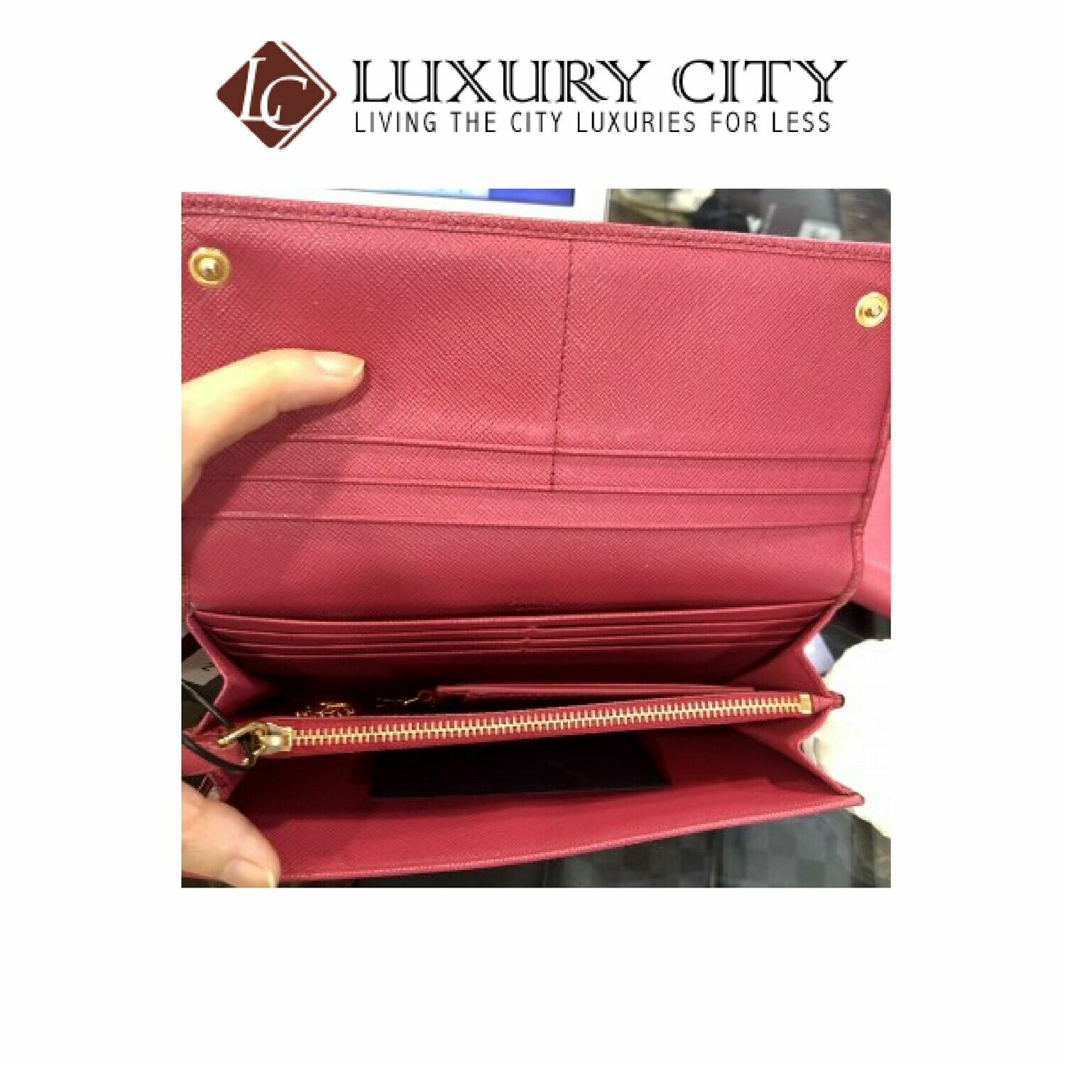 [Luxury City] Preloved Prada Saffiano Long Wallet