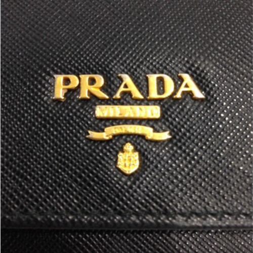 [Luxury City] Preloved Prada Saffiano Long Wallet