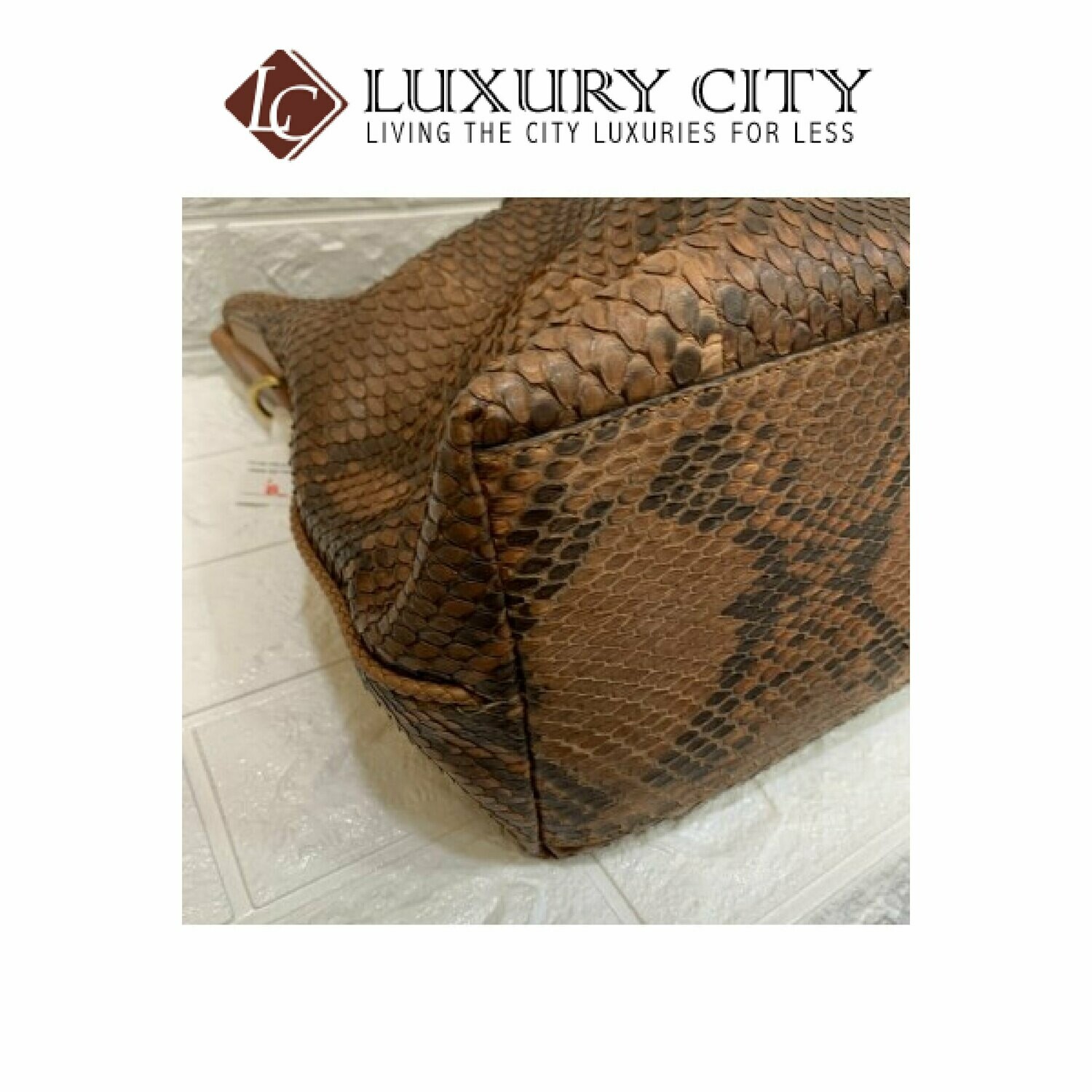 [Luxury City] Preloved Authentic Gucci Snake Leather Handbag