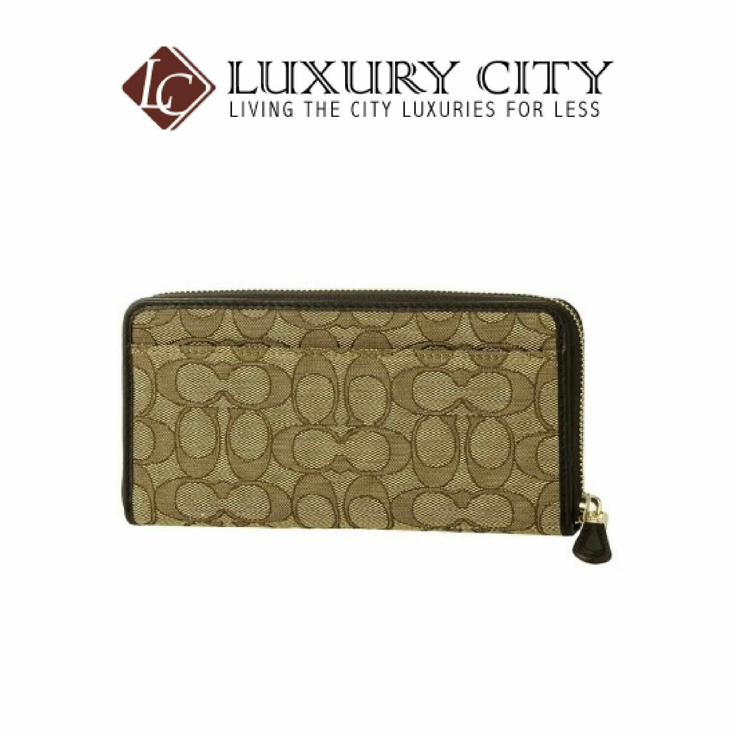 [Luxury City] Coach Accordian Zip Wallet in Outline Signature